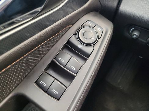 Used 2018 Chevrolet Traverse Premier AWD/4WD image 27