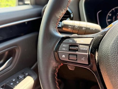 Used 2025 Honda Pilot Sport image 20