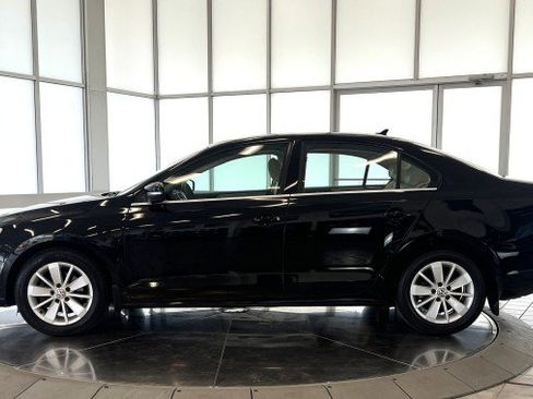 Used 2015 Volkswagen Jetta SE FWD image 4