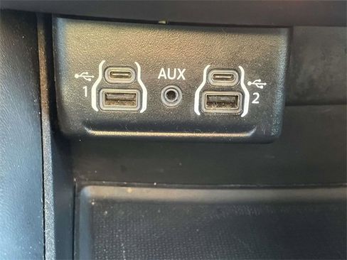 Used 2023 Dodge Durango GT image 32