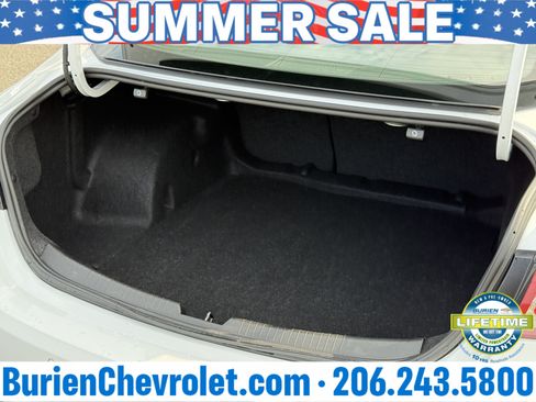 Used 2024 Chevrolet Malibu LT FWD image 31