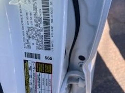 Used 2025 Toyota Tacoma TRD Off-Road image 13