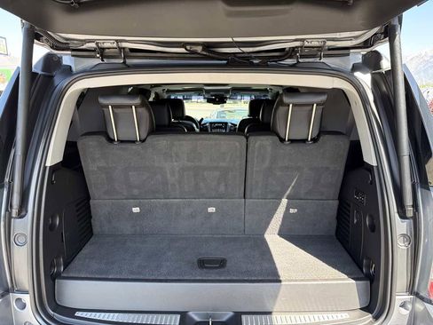Used 2019 GMC Yukon SLT AWD/4WD image 13