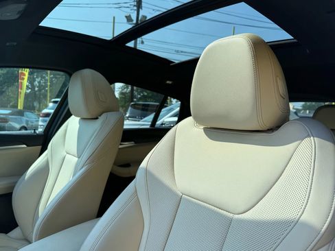 Used 2022 BMW X4 xDrive30i w/ Convenience Package image 10