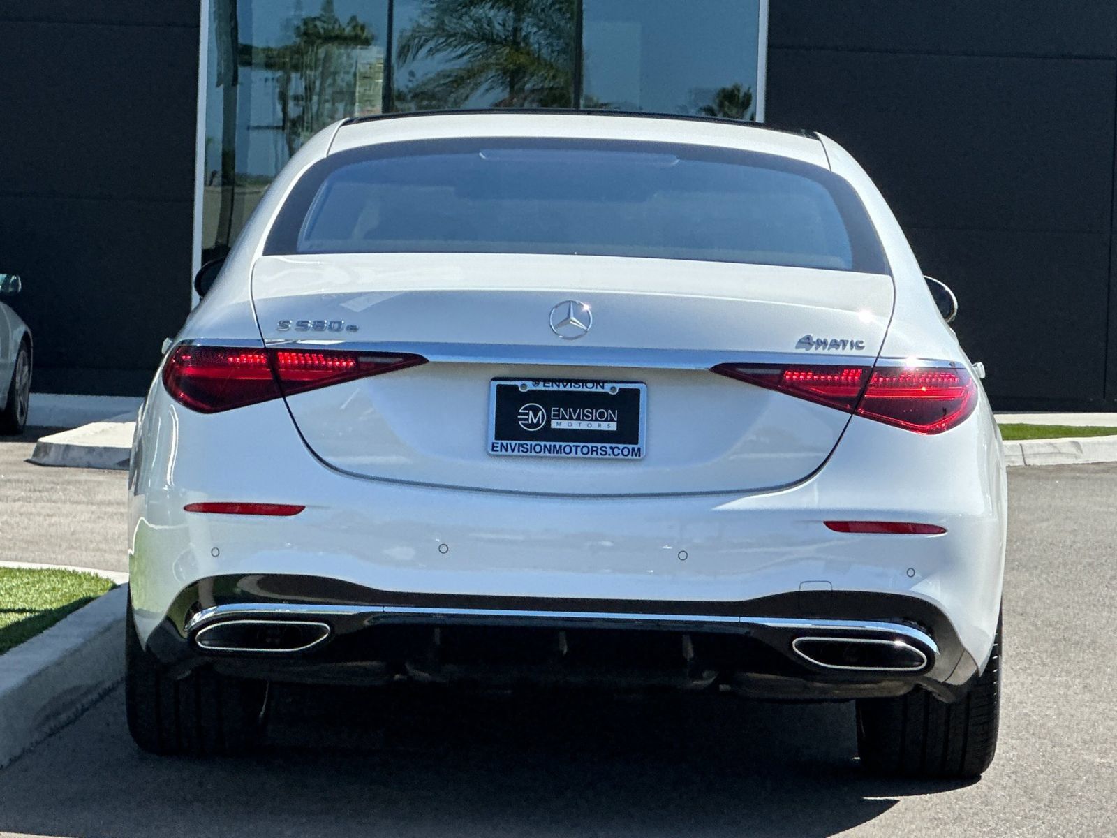 Certified 2026 Mercedes-Benz S 580e 4MATIC Sedan image 4