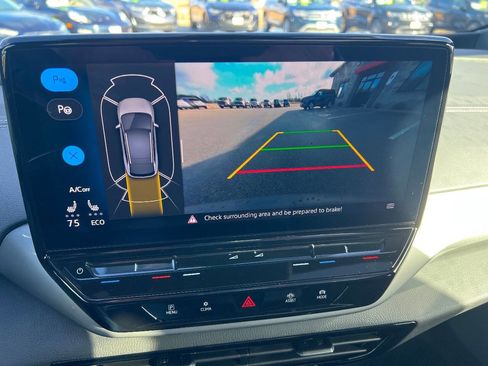 Used 2023 Volkswagen ID.4 Pro S Plus image 14