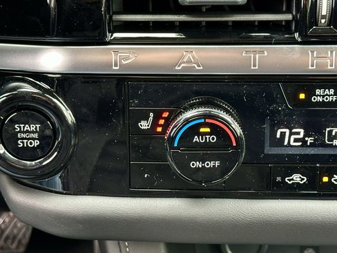 New 2026 Nissan Pathfinder SL AWD/4WD image 17