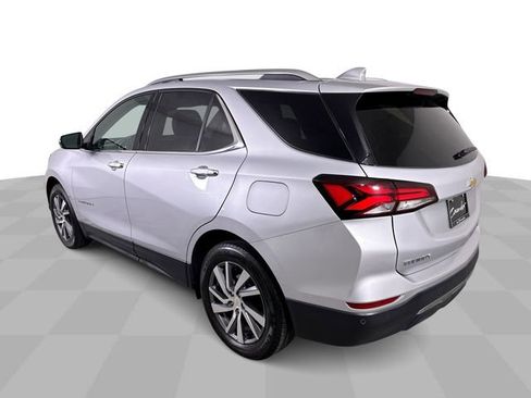 Used 2022 Chevrolet Equinox Premier AWD/4WD image 6