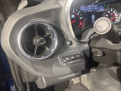 Used 2022 Chevrolet Camaro ZL1 image 21