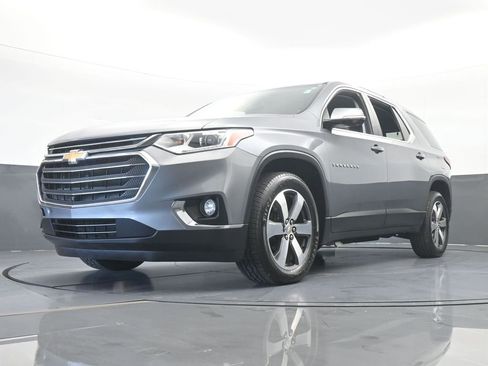 Used 2020 Chevrolet Traverse LT w/ LT Premium Package image 70