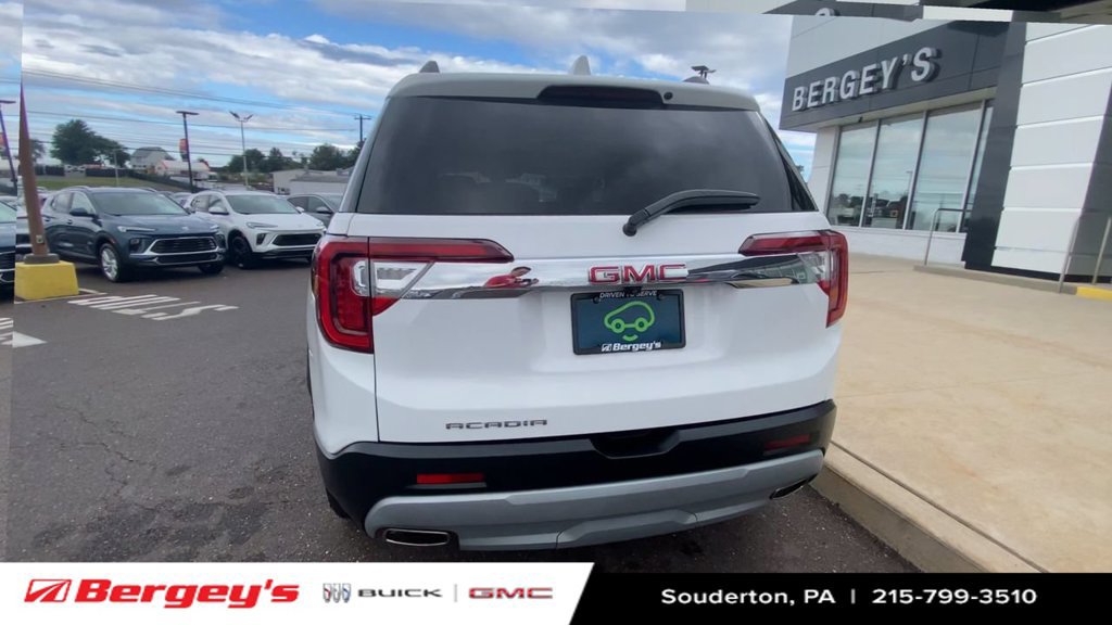 Certified 2023 GMC Acadia SLT w/ Preferred Package FWD image 9