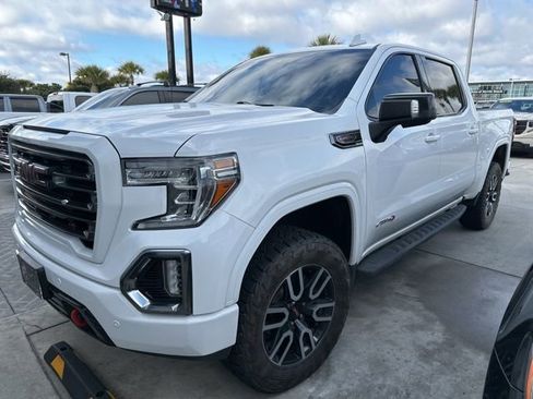Used 2022 GMC Sierra 1500 AT4 w/ AT4 Premium Package image 7