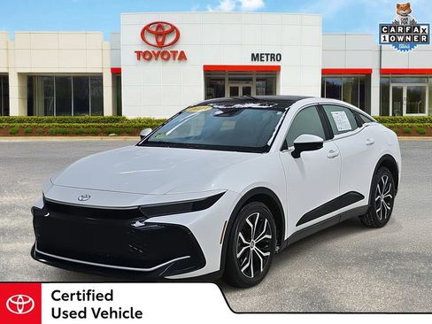 Certified 2025 Toyota Crown Limited image 1