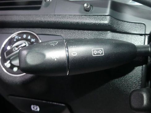 Used 2009 Mercedes-Benz C 63 AMG Sedan image 29