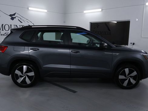 Used 2024 Volkswagen Taos S image 8