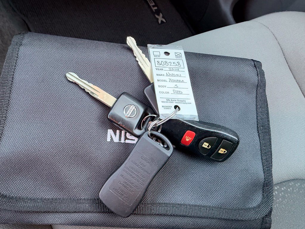 Used 2014 Nissan Xterra S AWD/4WD image 27