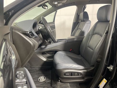 Used 2021 Buick Enclave Premium w/ Sun and Sites Package AWD/4WD image 10