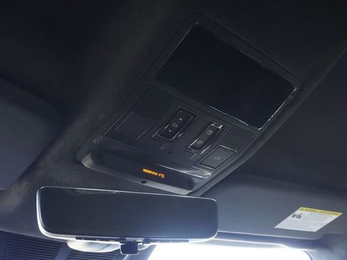 New 2026 Land Rover Defender 110 OCTA image 17