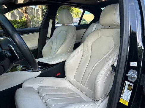 Used 2022 BMW 540i w/ M Sport Package RWD image 17