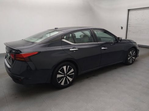 Used 2022 Nissan Altima 2.5 SV w/ SV Premium Package image 10