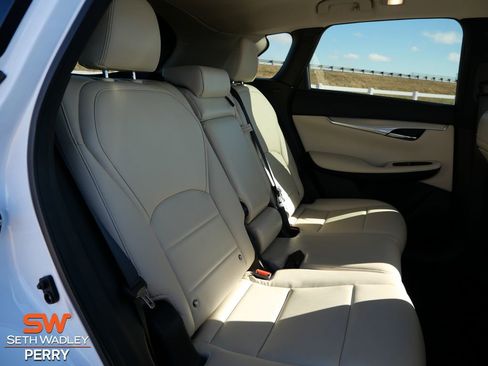 Used 2019 INFINITI QX50 Luxe w/ Navigation Package image 22