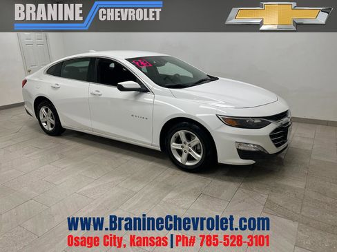 Used 2023 Chevrolet Malibu LT image 1
