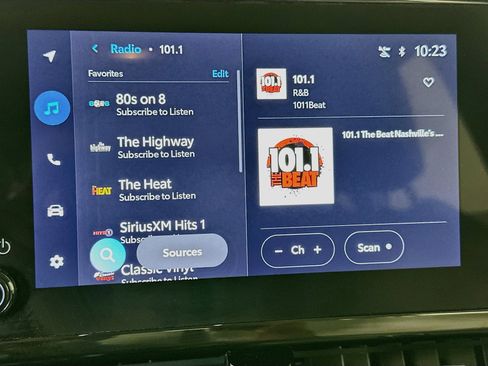 Used 2025 Toyota Corolla Cross L FWD image 19