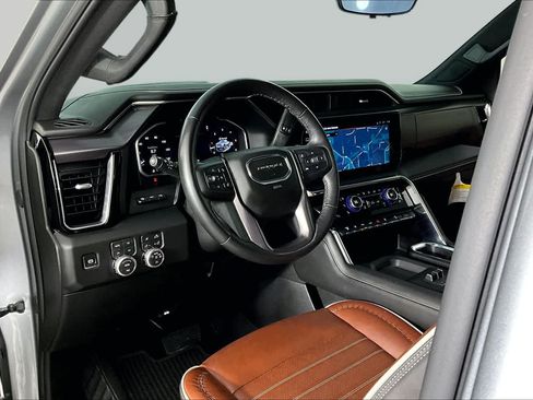 Used 2026 GMC Sierra 2500 Denali Ultimate w/ Max Trailering Package AWD/4WD image 17