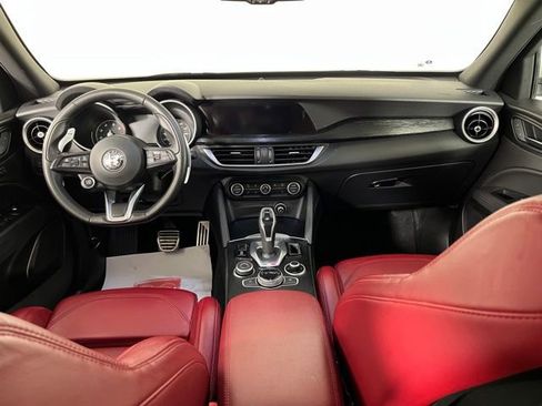 Used 2023 Alfa Romeo Stelvio Sprint image 43