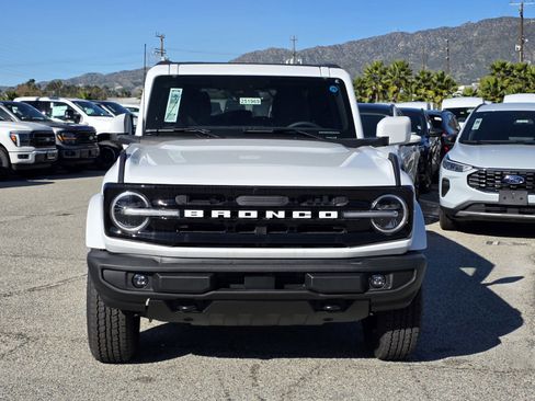 New 2025 Ford Bronco Outer Banks AWD/4WD image 2