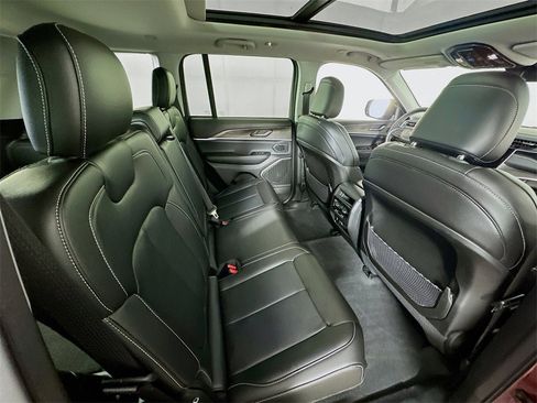 Used 2022 Jeep Grand Cherokee Limited 4xe image 21