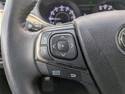 Used 2017 Toyota Avalon XLE Premium image 13