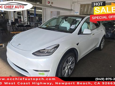 Used 2023 Tesla Model Y AWD image 1