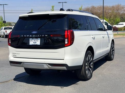 New 2025 Ford Expedition Platinum w/ Platinum Ultimate Package AWD/4WD image 6