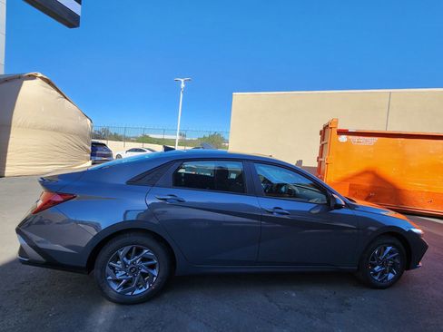 New 2026 Hyundai Elantra Blue image 8