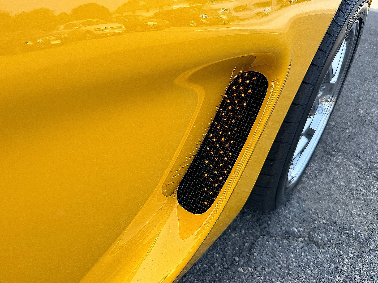 Used 2004 Chevrolet Corvette Z06 w/ Memory Package RWD image 40