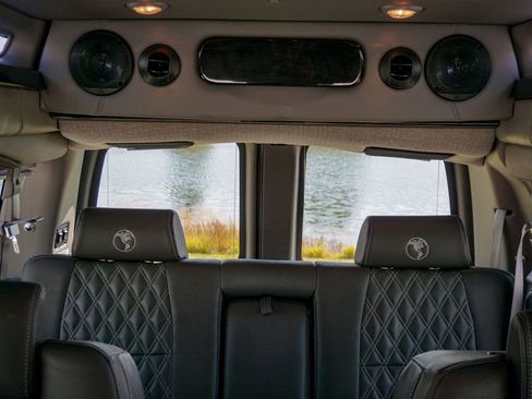 Used 2023 GMC Savana 2500 Extended image 42