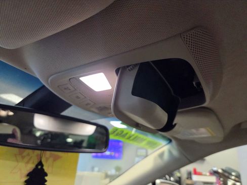 Used 2017 Lincoln MKX Reserve w/ Driver Assistance Package image 37