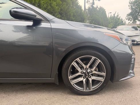Used 2019 Kia Forte S w/ S Premium Package FWD image 3