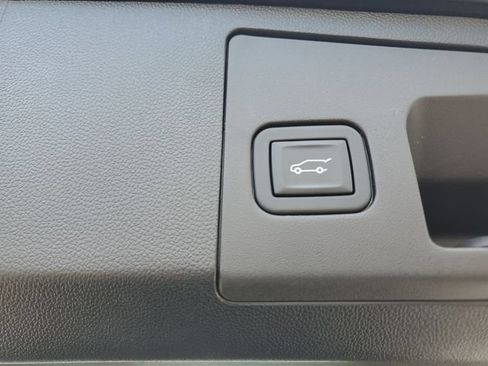 Certified 2024 Cadillac XT4 Sport FWD image 27