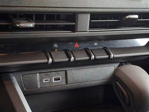 Used 2025 Chevrolet Colorado W/T w/ WT Convenience Package II image 15