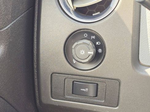 Used 2014 Ford F150 XLT AWD/4WD image 24