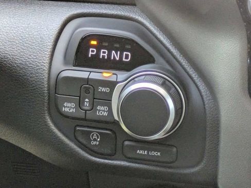 New 2026 RAM 1500 Express AWD/4WD image 18