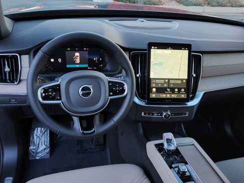 New 2026 Volvo XC90 B6 Plus w/ Protection Package Premier image 8