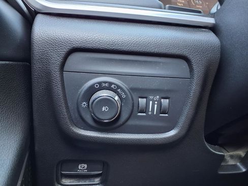 Used 2022 Jeep Grand Cherokee L Limited image 16