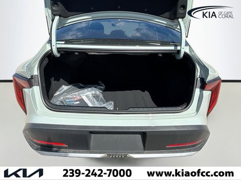 New 2026 Kia K4 LXS image 12