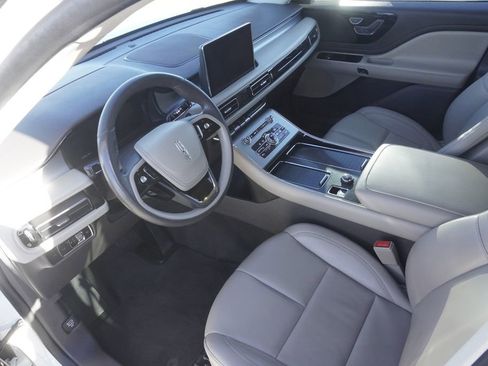 Used 2020 Lincoln Aviator AWD image 18