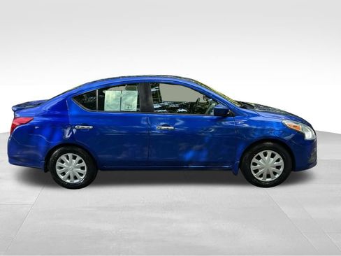 Used 2016 Nissan Versa SV FWD image 7