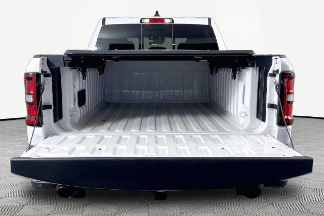 Used 2025 RAM 1500 Big Horn AWD/4WD image 6