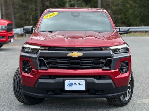 Used 2023 Chevrolet Colorado LT w/ LT Convenience Package III image 2